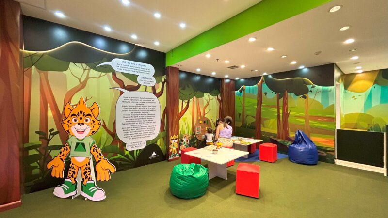 Amazonas Shopping lança mascote, abre espaço imersivo para crianças e faz ação solidária em prol de ribeirinhos